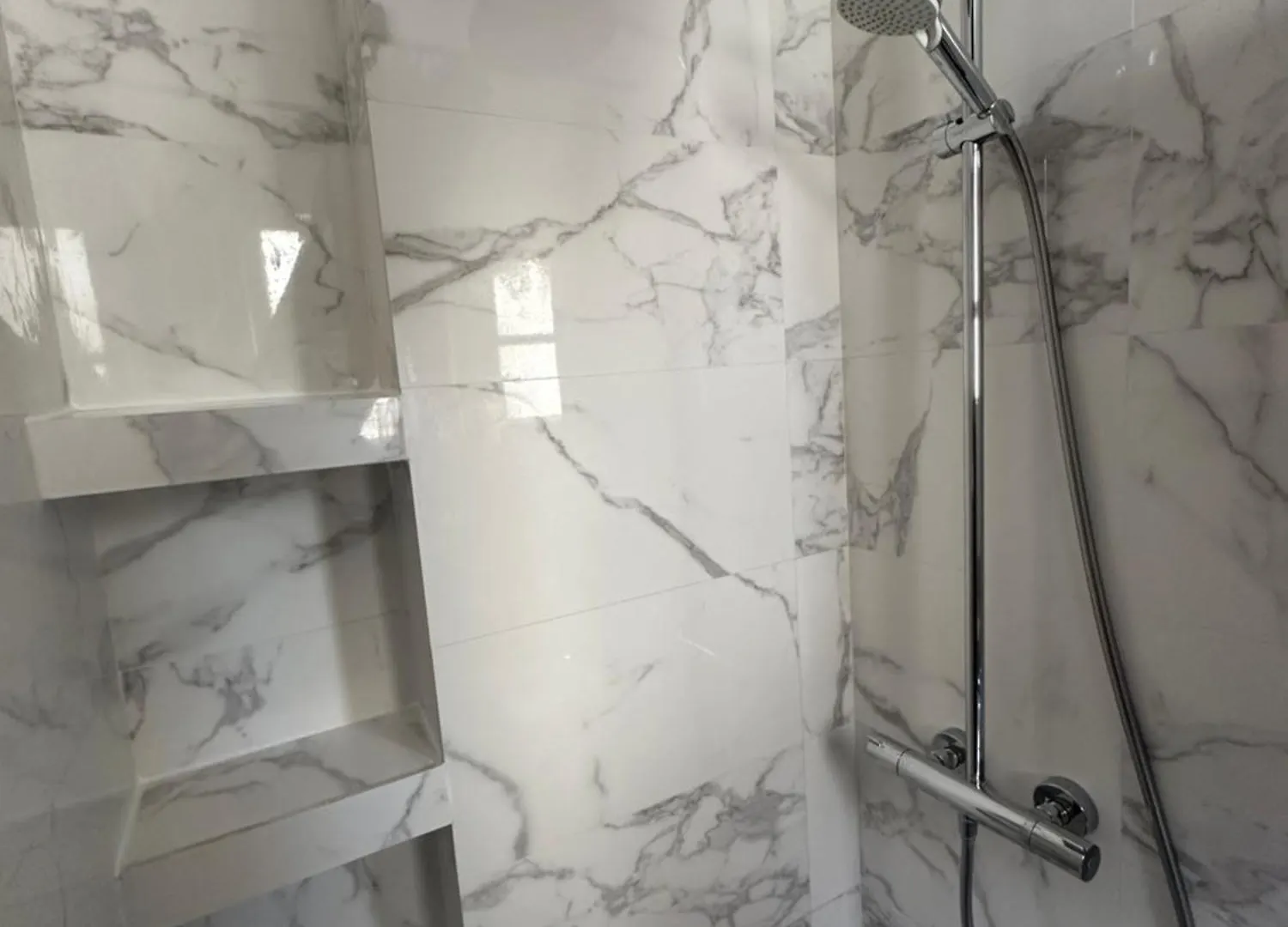 Apartment Contemporain Chic